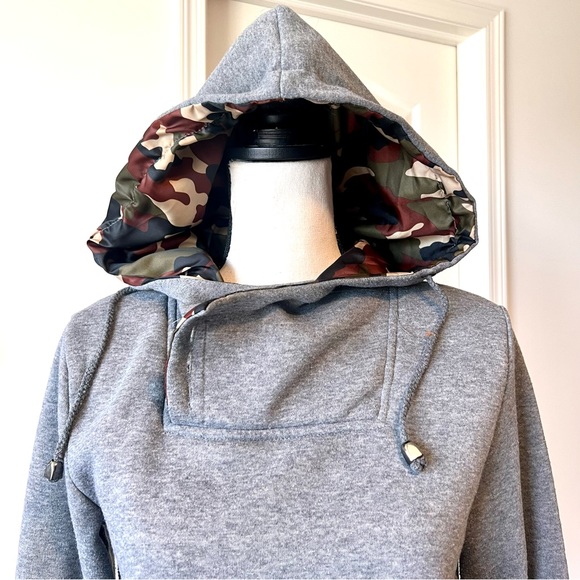 YISIDA Faux Suede Elbow Patch Camo Lined Hooded Sweatshirt—SZ. Medium - Picture 3 of 16